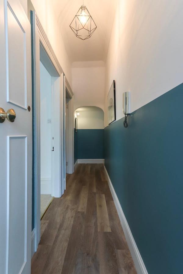 Bright Modern Two Bed With Parking Lägenhet Bristol Exteriör bild
